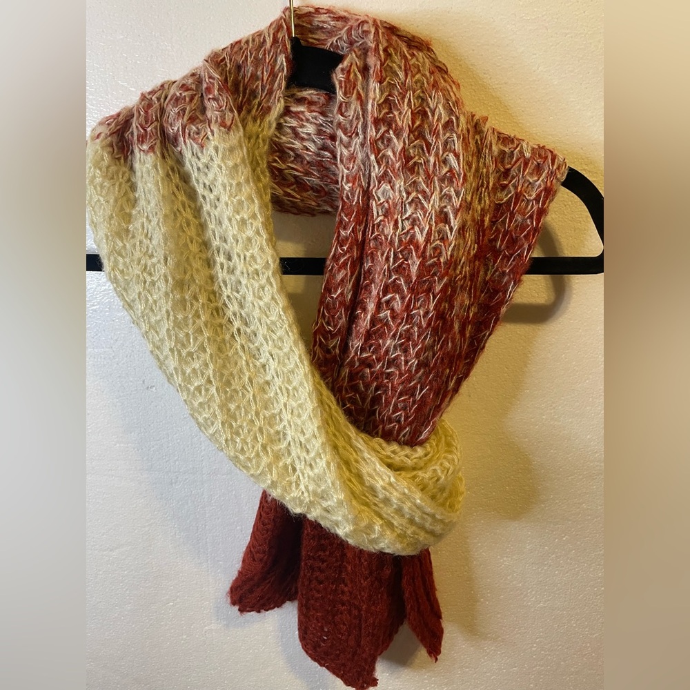 Rikka Elegant Bungundy Red and Cream Knit Scarf